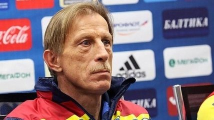 Тренеру сборной Румынии Дауму подарили удочку за его слова о рыбе