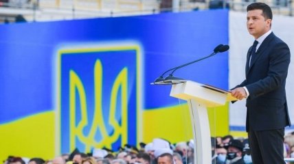 Крим, проституція і НАТО: стало відомо, які питання Зеленський хоче винести на "референдум"