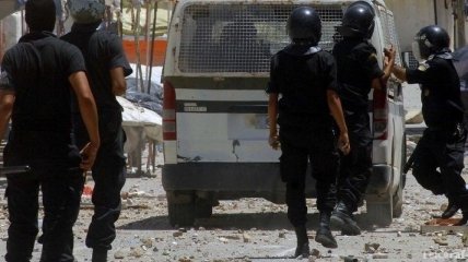 В Тунисе из-за свалки демонстранты создали бойню с полицией