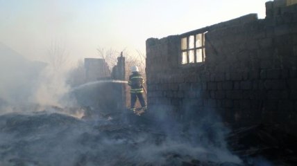 В Луганской области произошел пожар на зерноскладе