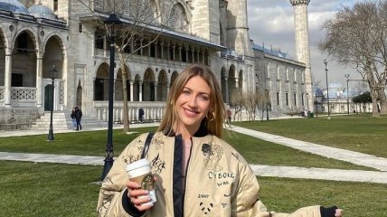 "Такой себе из меня экскурсовод": Леся Никитюк показала фанатам свою прогулку в Стамбуле (видео) 