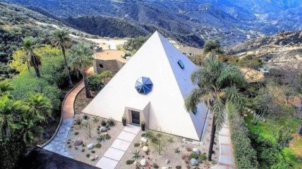 Как выглядит дом-пирамида за $3 миллиона, который можно снять посуточно (Фото)
