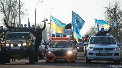 Автомайдан пикетировал дома Захарченко и Табачника