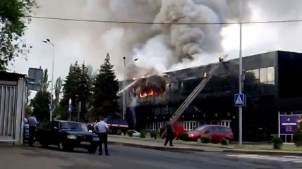 Пожар во Дворце спорта в Донецке локализован