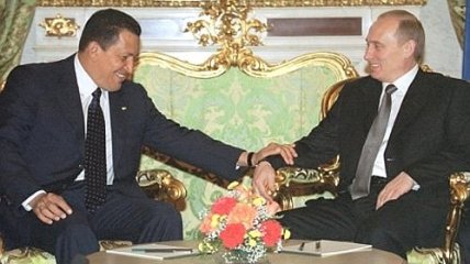 Уго Чавес и владимир путин в 2001 году
