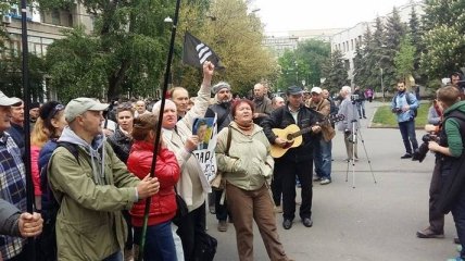 Националисты завершили протест под зданием МВД с требованием отставки Авакова