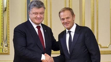 Порошенко и Туск обсудили новые санкции против России