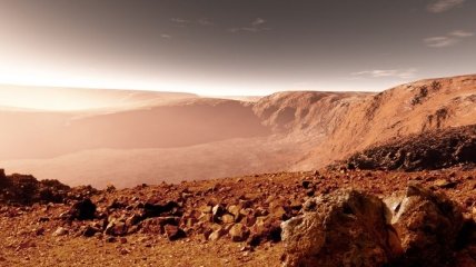 NASA обнаружило фигуру женщины на Марсе (Видео)