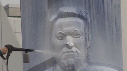 Зюганов: Я категорически был против установки памятника Ельцину