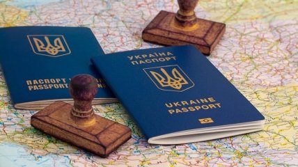 Виза в Украину: с 15 января начнут работу 10 зарубежных визовых центров