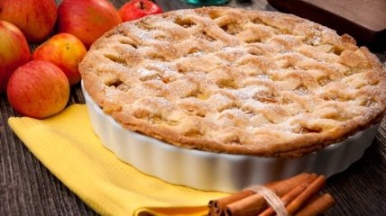 Яблочный пирог - лучший десерт для семейных посиделок