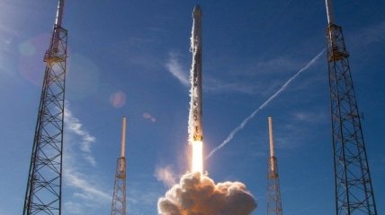 SpaceX перенесла запуск Dragon к МКС 