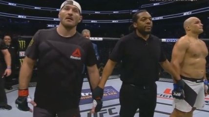 UFC 211: Миочич уничтожил Дос Сантоса (Видео)