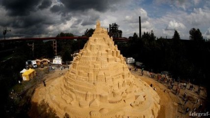 Самый высокий песочный замок в мире: впечатляющие фото