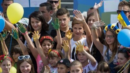 Супруга Президента вместе с детьми приняла участие во флеш-мобе