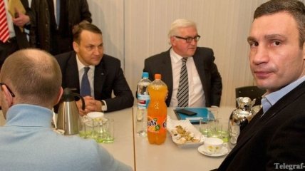 Лидеры оппозиции проводят встречу с главами МИД Польши, Германии и Франции 