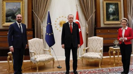 Президента Єврокомісії залишили без стільця на переговорах з Ердоганом: відео та деталі скандалу