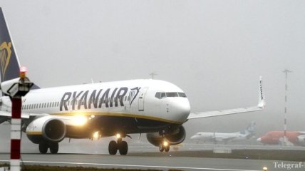 Самолет Ryanair впервые в истории совершил посадку в украинском аэропорту
