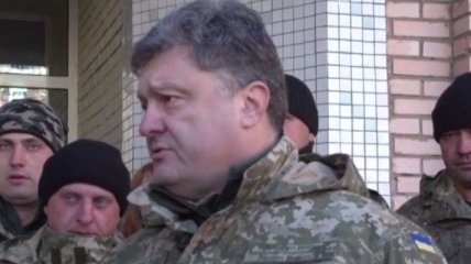 Порошенко посетил избирательный участок в Краматорске (Видео)