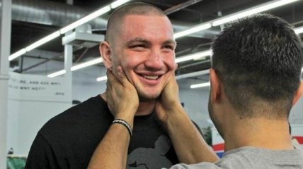 Непобедимый украинский боксер проведет первую защиту титула в США