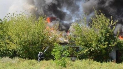 В Николаеве спасатели более часа боролись с пожаром в доме 