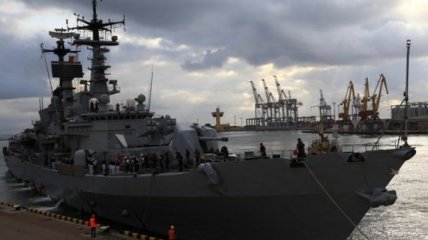 Эсминец Италии зашел в порт Одессы: появились фото