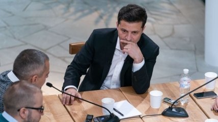 Зеленский пригрозил депутатам "Слуги народа"