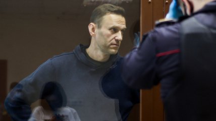 "Не верьте ни одному их слову": адвокат рассказал правду, в каком состоянии Навальный