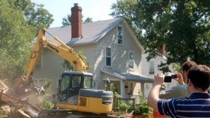 Строители снесли жилой дом по ошибке