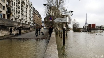 Из пригорода Парижа из-за разлива Сены эвакуировали почти полторы тысячи человек
