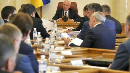 Азаров считает "преступлением" разглашение информации  