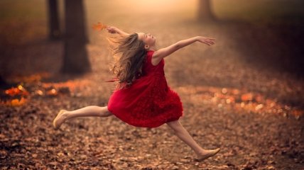 Осенний фотопозитив: счастливые мгновения детства