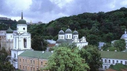 Киевсовет передал Фроловскому монастырю 14 строений