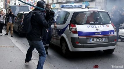 Во Франции новые столкновения между полицией и забастовщиками
