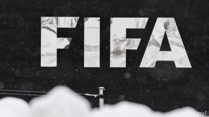 ФИФА примет решение о введении системы видеопомощи арбитрам в марте