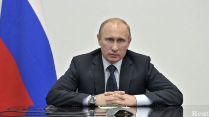Путин повысил зарплату себе и Медведеву 