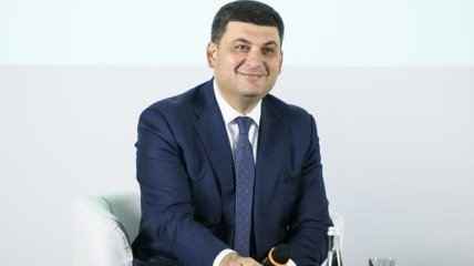 Гройсман поздравил украинских женщин с Днем матери