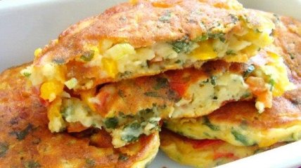 Хитрый блин с колбасой и сыром