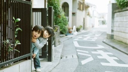 Идеальное детство: японский фотограф снимает своих сыновей, пока они заняты своими делами