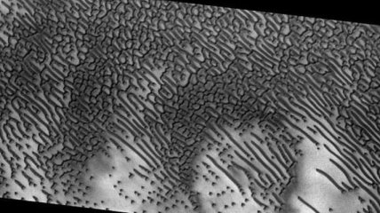 На Марсе обнаружили азбуку Морзе