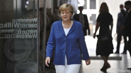 Меркель поддерживает военную кампанию против "ИГИЛ"