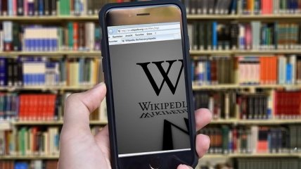 "Википедия" будет исправлена: ИИ сможет переписывать устаревшие статьи энциклопедии