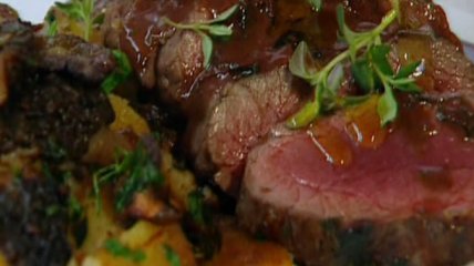 Оленина в шоколадном соусе