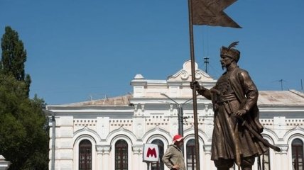 В Харькове открыли памятник легендарному кошевому атаману 