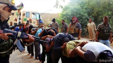 1700 офицеров казнили террористы в Ираке