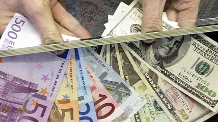 Гривна продолжает укрепляться: официальный курс валют 13 августа 
