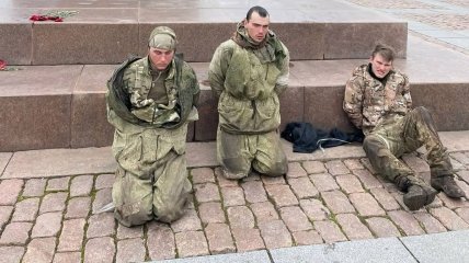 Российские оккупанты в плену