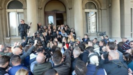В Белграде демонстранты пытались ворваться в мэрию