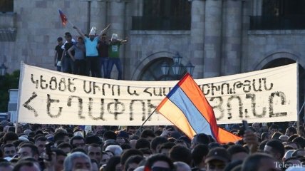 Оппозиционный политик встретился с президентом Армении