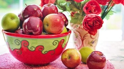 Эксперты объяснили, как яблоки влияют на кишечник